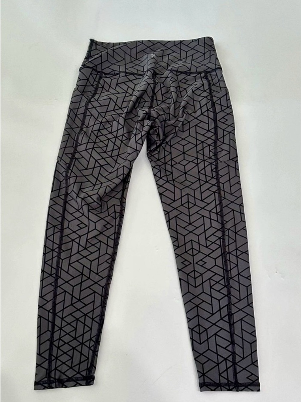 Savvy Gray Geometric Print Leggings